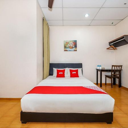 Oyo 89763 Bluewater Hotel Mersing Ngoại thất bức ảnh