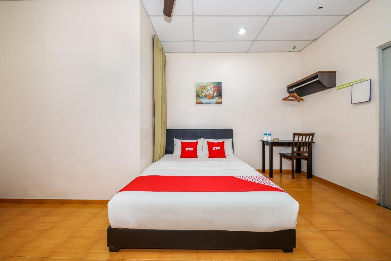Oyo 89763 Bluewater Hotel Mersing Ngoại thất bức ảnh