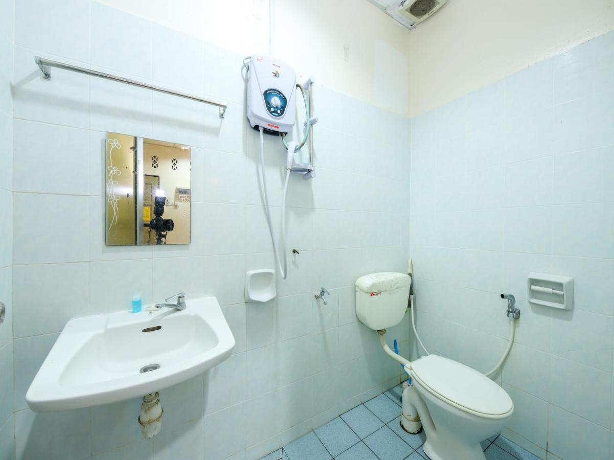 Oyo 89763 Bluewater Hotel Mersing Ngoại thất bức ảnh